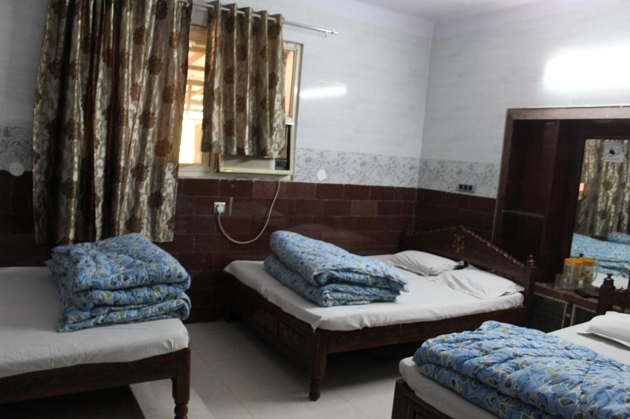 Central Guest House , Walk In Dargah & Markaz ニューデリー エクステリア 写真