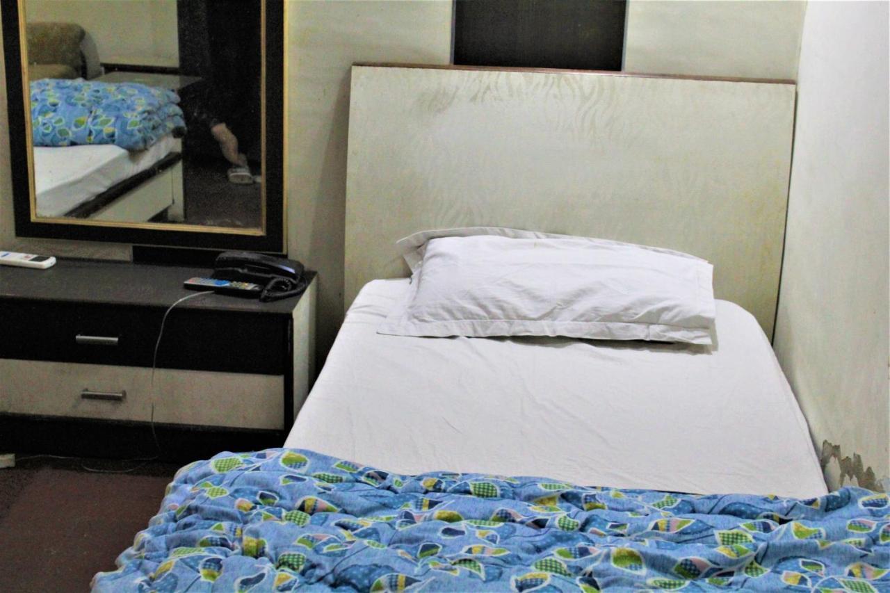 Central Guest House , Walk In Dargah & Markaz ニューデリー エクステリア 写真