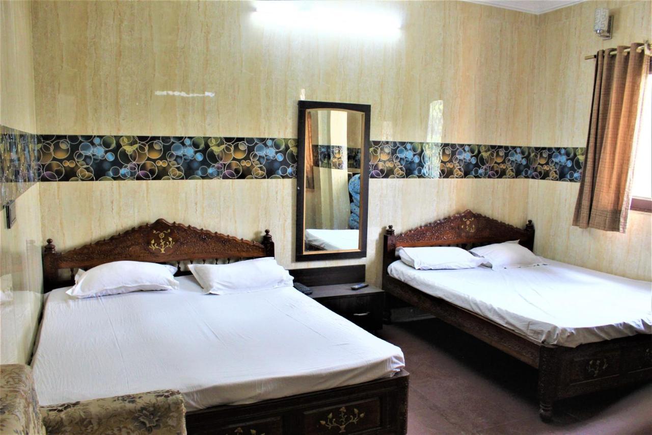 Central Guest House , Walk In Dargah & Markaz ニューデリー エクステリア 写真