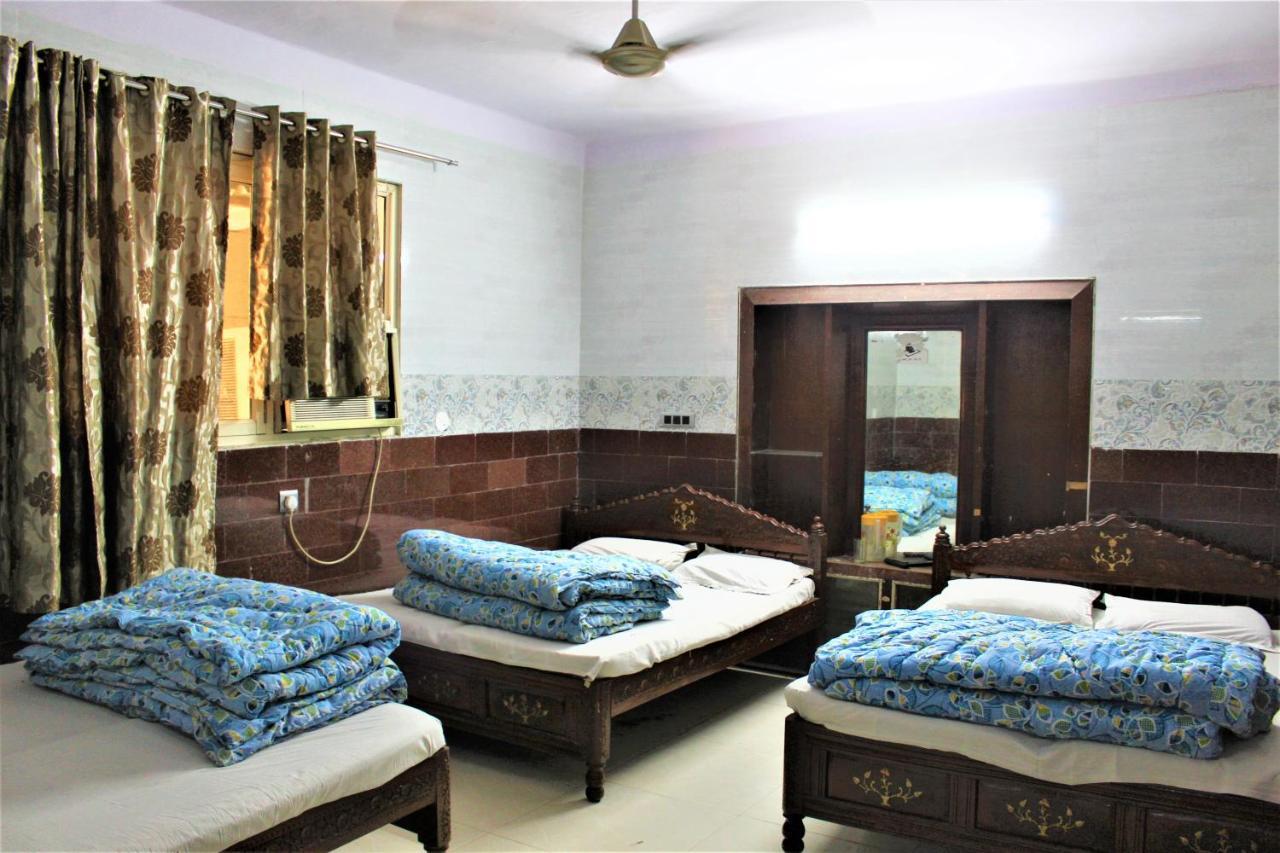 Central Guest House , Walk In Dargah & Markaz ニューデリー エクステリア 写真
